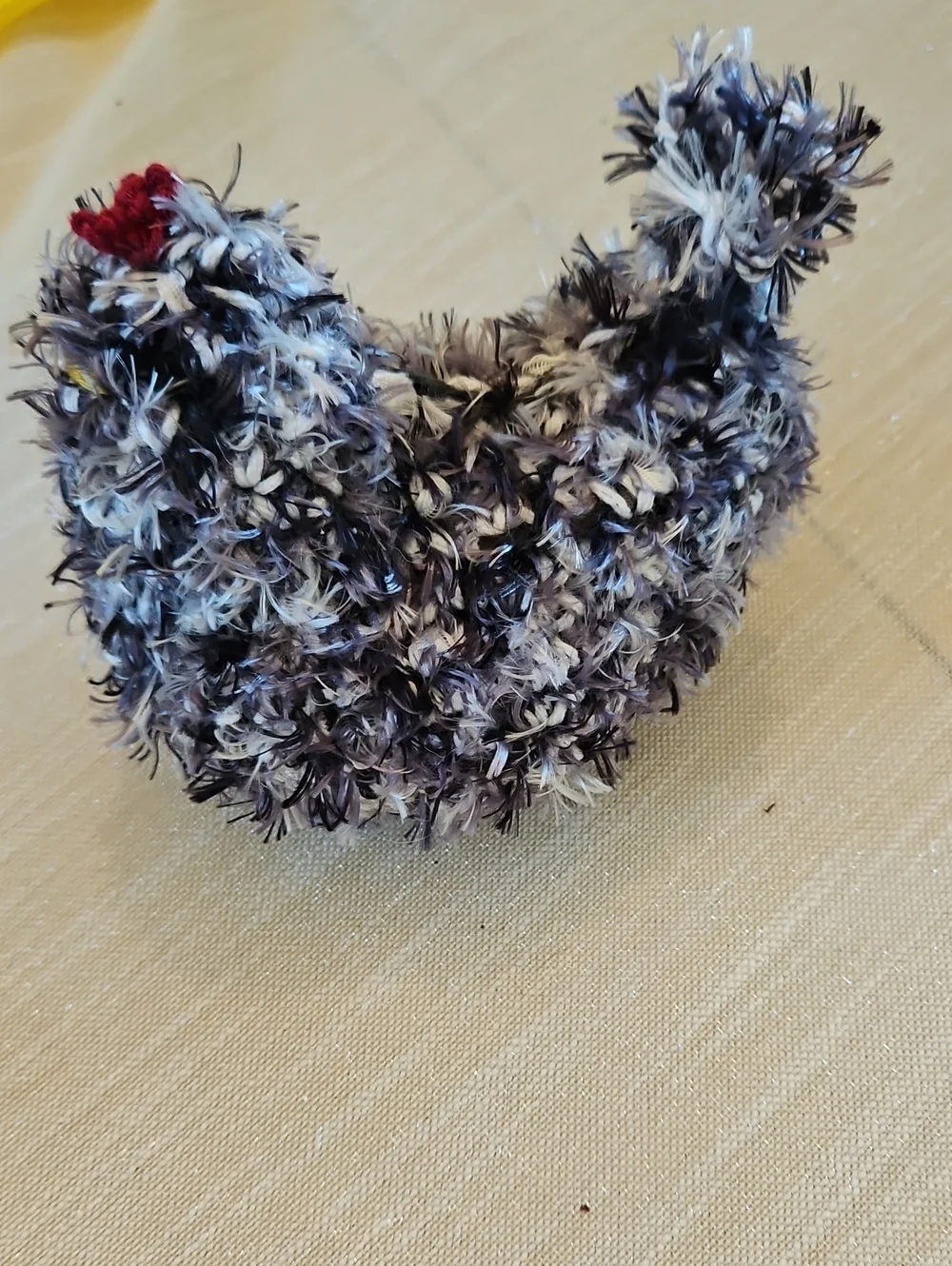 Crochet Frizzle Chicken - Picture 2 of 4